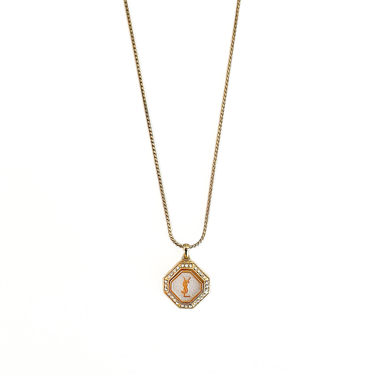 YVES SAINT LAURENT ラインストーンロゴプレートネックレス